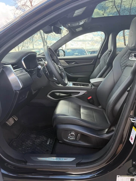 2021 Jaguar F-Pace SVR - Image 7 of 12