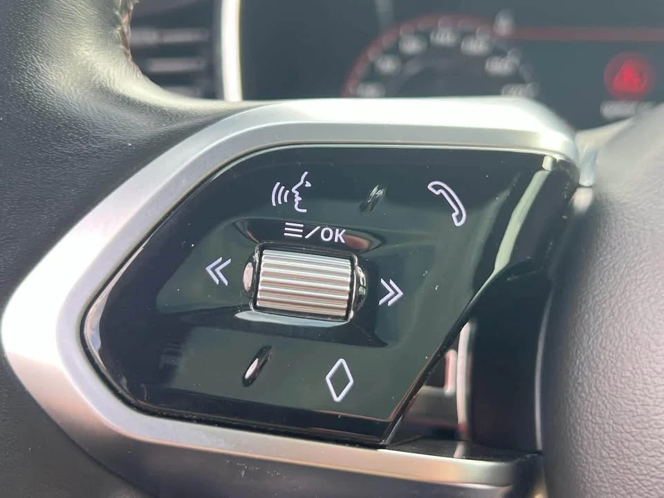 2021 Jaguar F-Pace SVR - Image 17 of 20