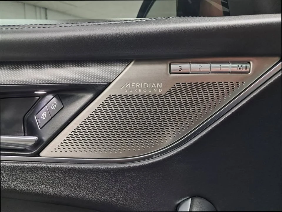 2021 Jaguar F-Pace SVR - Image 12 of 17
