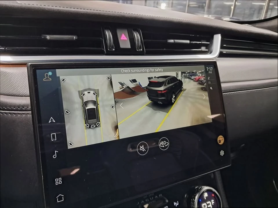 2021 Jaguar F-Pace SVR - Image 15 of 17