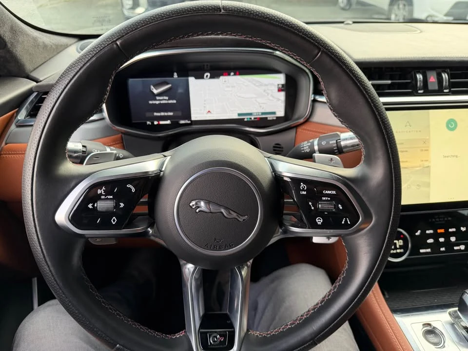 2021 Jaguar F-Pace SVR - Image 7 of 9
