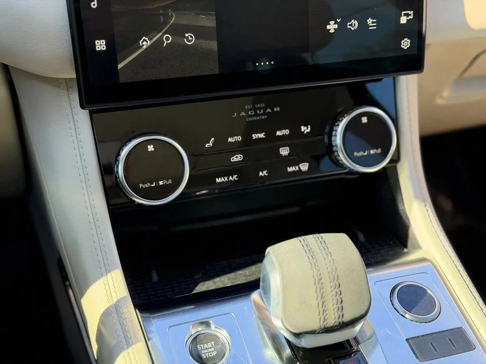 2021 Jaguar F-Pace - Image 18 of 20