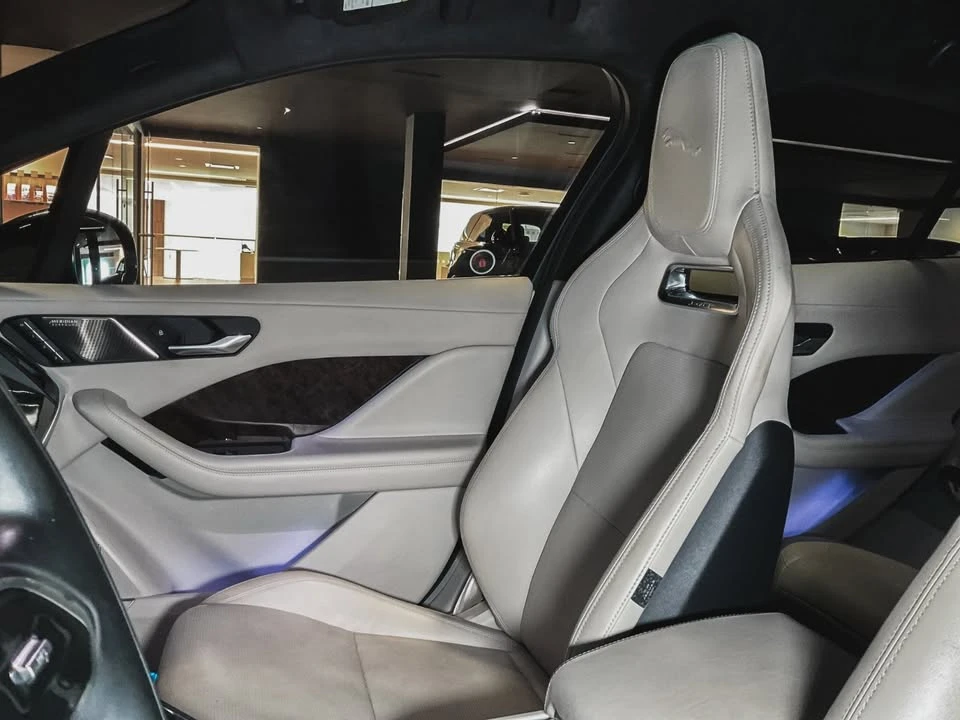 2021 Jaguar I-Pace - Image 14 of 18