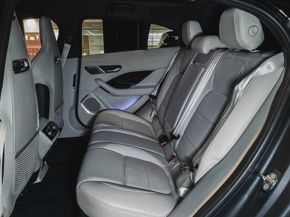 2021 Jaguar I-Pace - Image 15 of 18