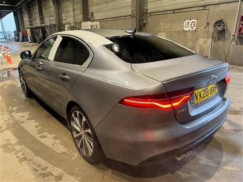 2021 Jaguar XE - Image 4 of 19