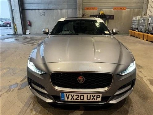 2021 Jaguar XE - Image 2 of 19