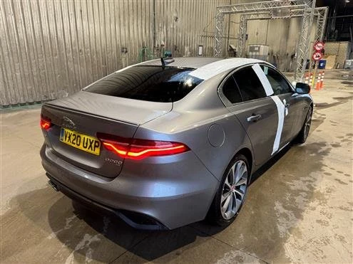 2021 Jaguar XE - Image 8 of 19