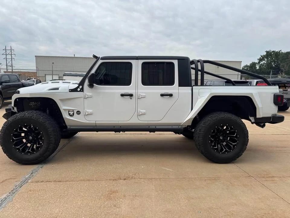 2021 Jeep JT Gladiator - Image 2 of 10
