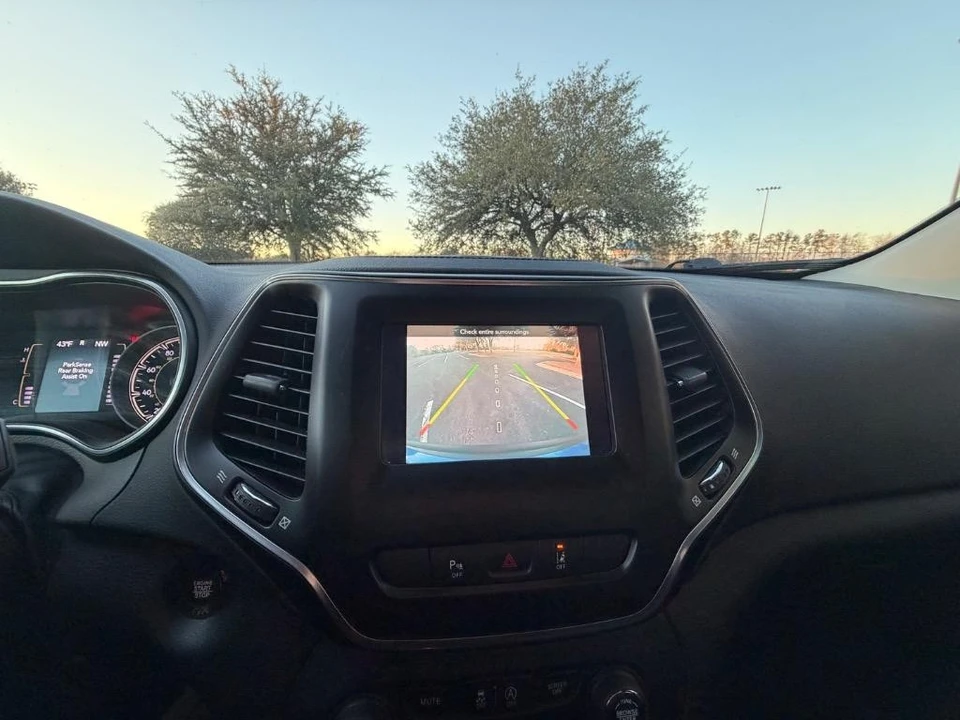 2021 Jeep KL Cherokee - Image 15 of 21