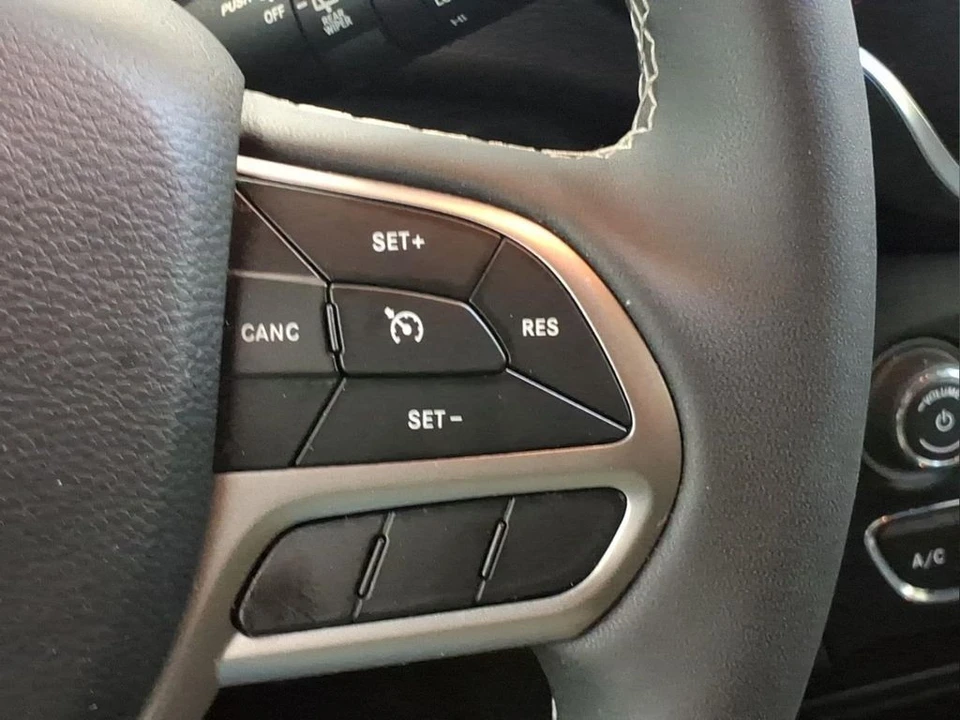 2021 Jeep - Image 18 of 24