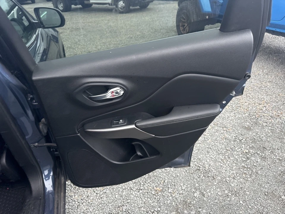 2021 Jeep KL Cherokee - Image 9 of 12