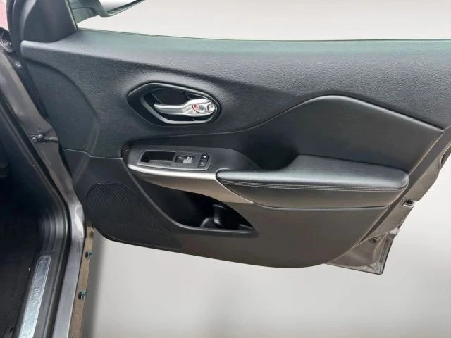 2021 Jeep KL Cherokee - Image 23 of 25