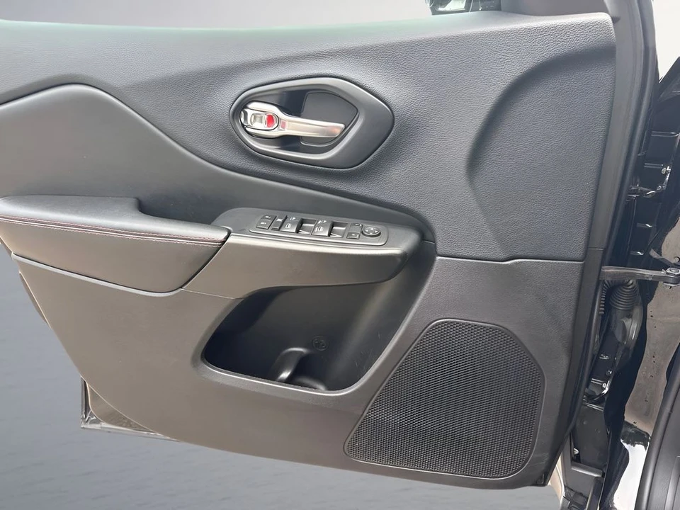 2021 Jeep KL Cherokee - Image 28 of 31