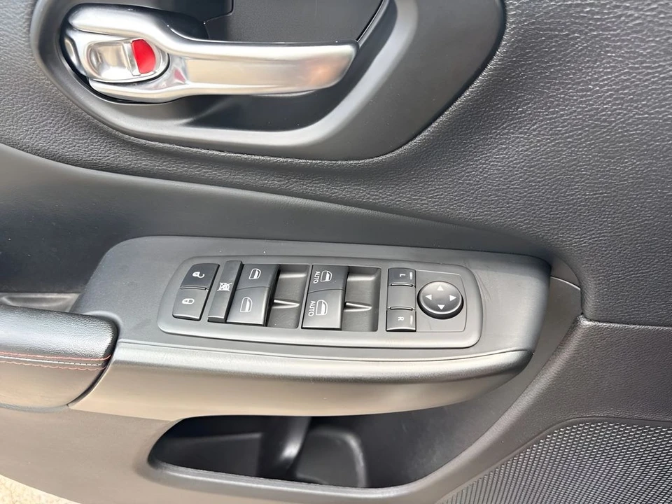 2021 Jeep KL Cherokee - Image 25 of 31