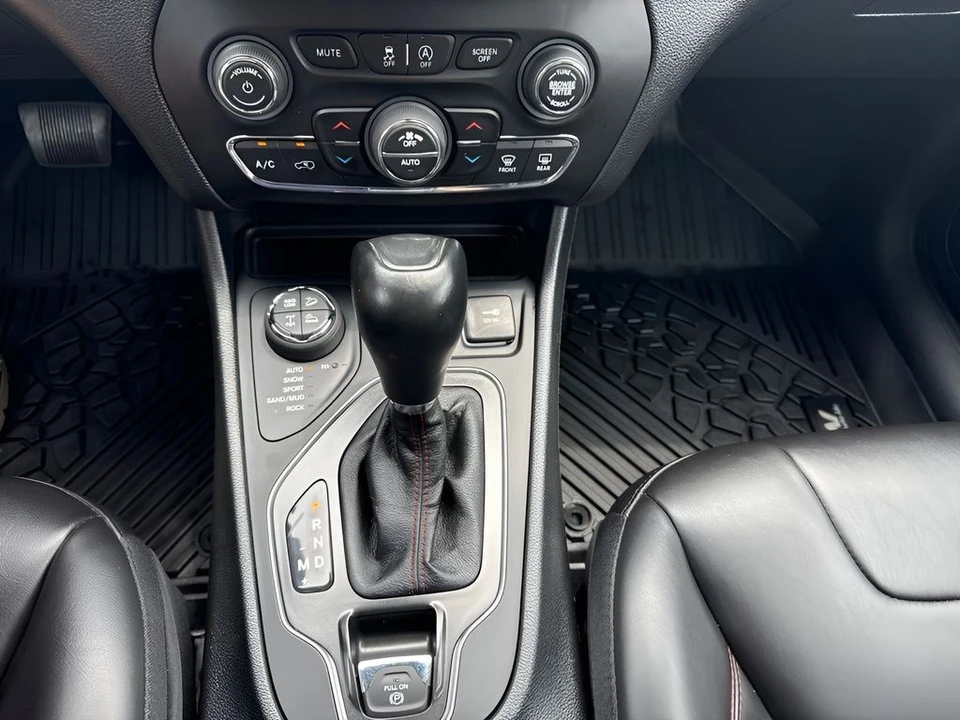 2021 Jeep KL Cherokee - Image 17 of 31