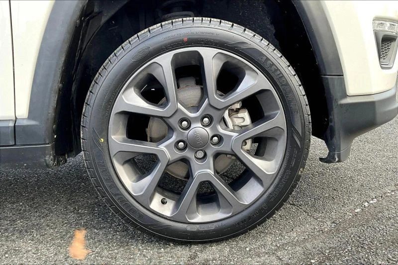 2021 Jeep Compass - Image 8 of 12