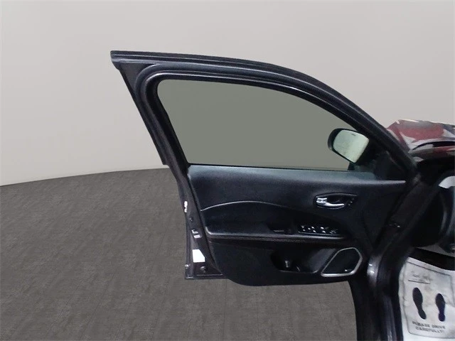 2021 Jeep Compass - Image 11 of 12