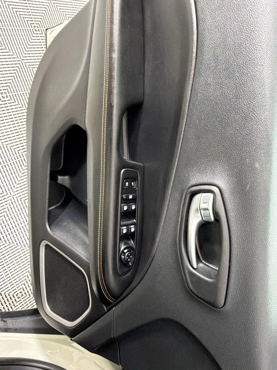 2021 Jeep Compass - Image 11 of 21