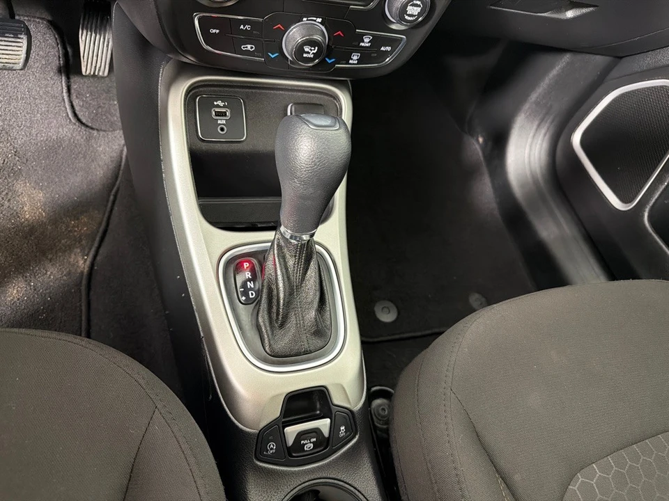 2021 Jeep Compass - Image 18 of 21