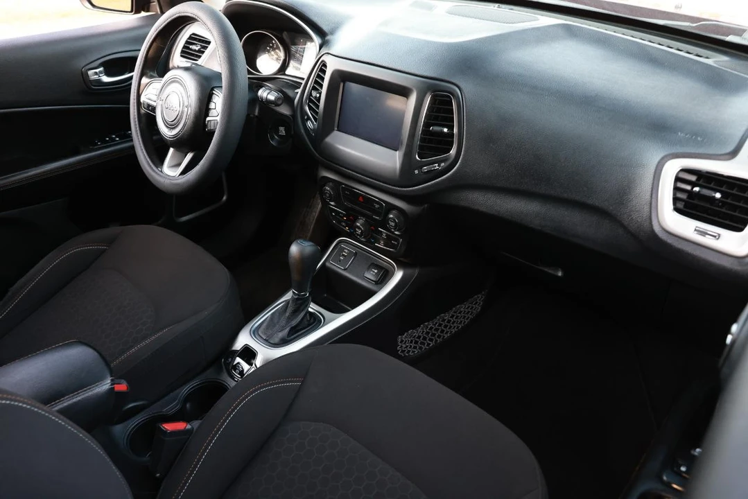 2021 Jeep Compass - Image 18 of 21