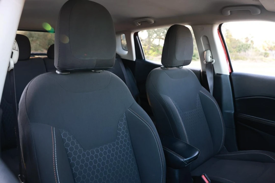 2021 Jeep Compass - Image 16 of 21