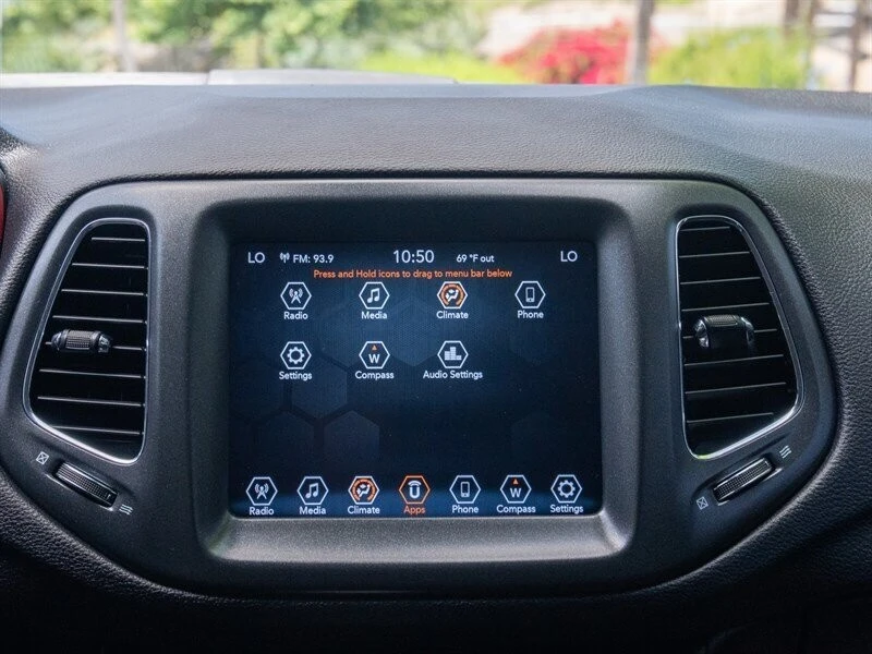 2021 Jeep Compass - Image 12 of 21