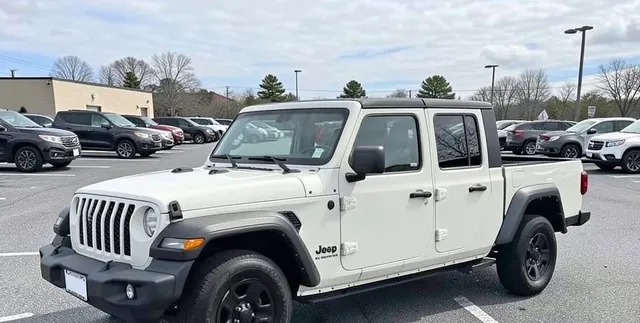 2021 Jeep Gladiator Sport