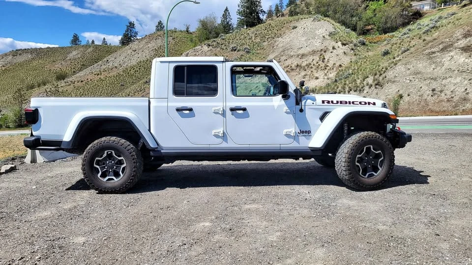 2021 Jeep JT Gladiator - Image 2 of 20