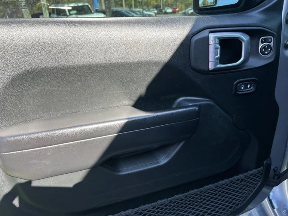 2021 Jeep JT Gladiator - Image 17 of 20