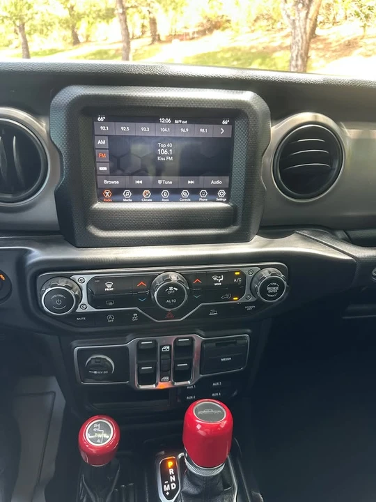 2021 Jeep JT Gladiator - Image 12 of 15