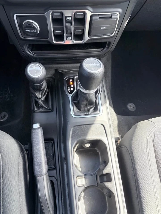 2021 Jeep JT Gladiator - Image 9 of 11