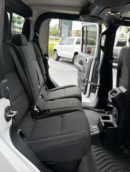 2021 Jeep JT Gladiator - Image 16 of 20