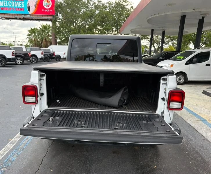 2021 Jeep JT Gladiator - Image 11 of 20