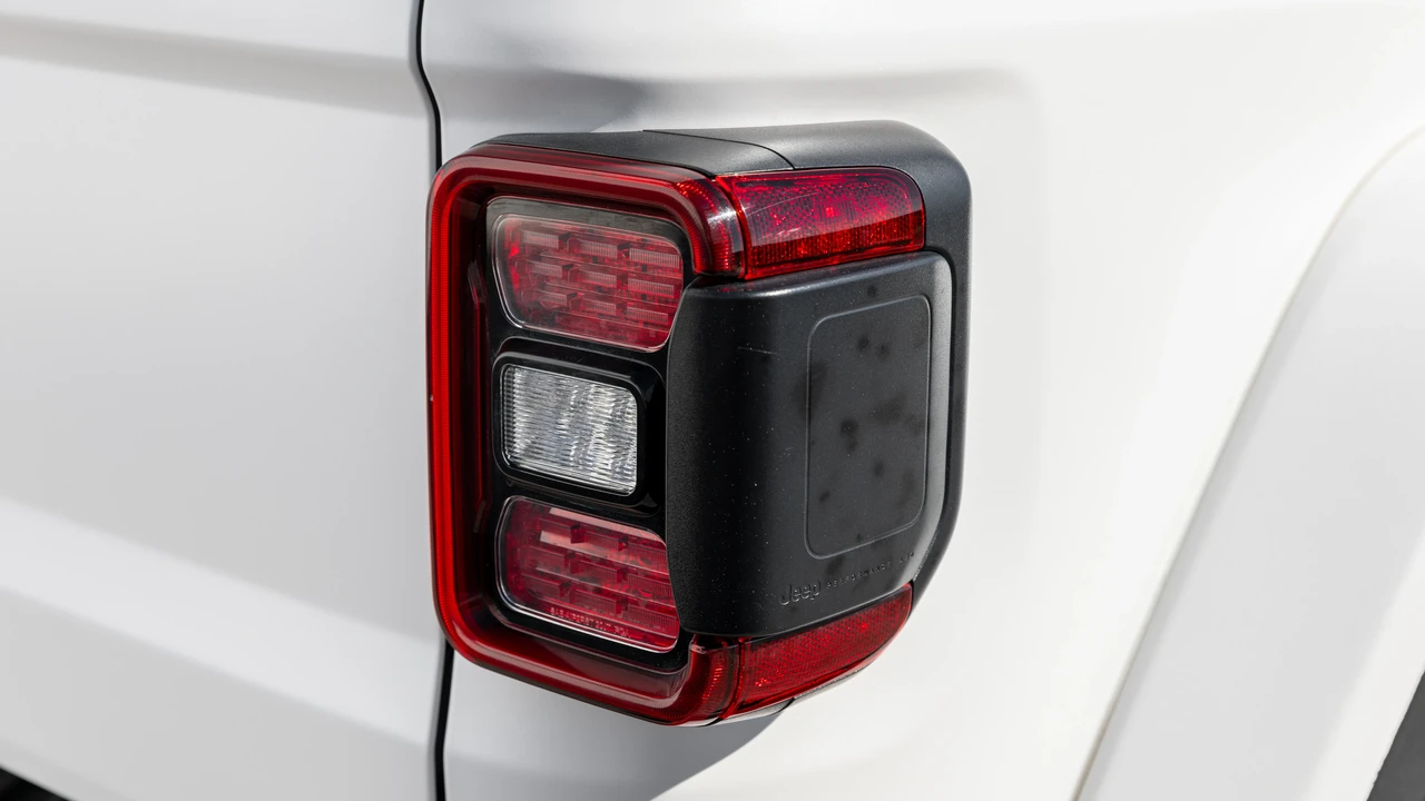 2021 Jeep JT Gladiator - Image 30 of 31