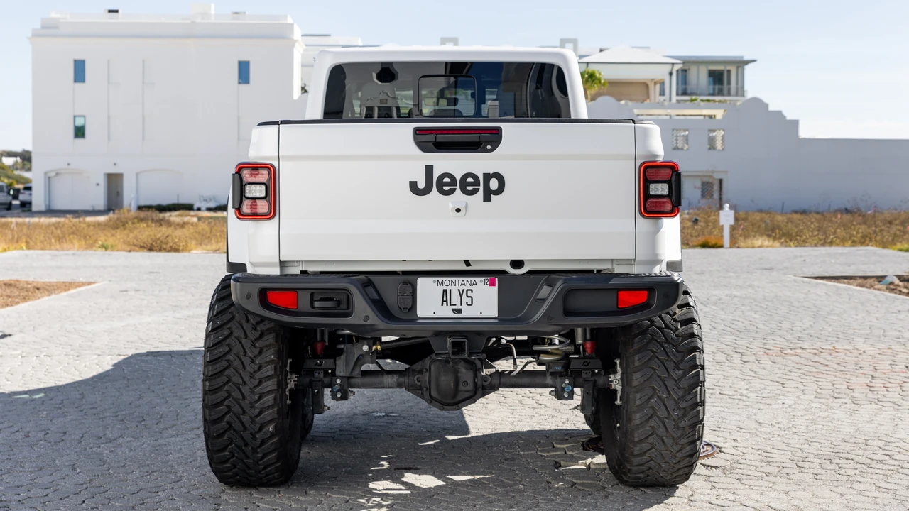 2021 Jeep JT Gladiator - Image 24 of 31