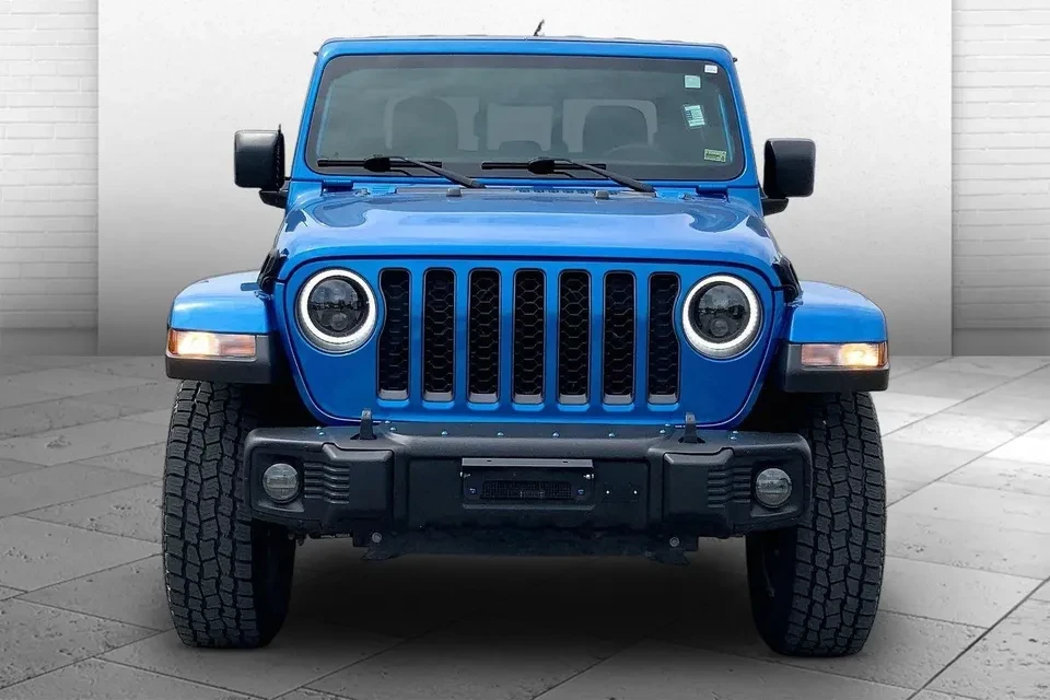2021 Jeep JT Gladiator - Image 2 of 8