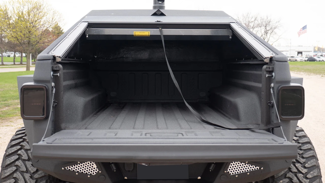 2021 Jeep JT Gladiator - Image 18 of 31