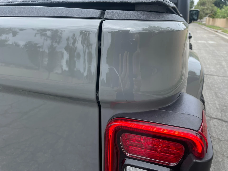 2021 Jeep JT Gladiator - Image 23 of 31