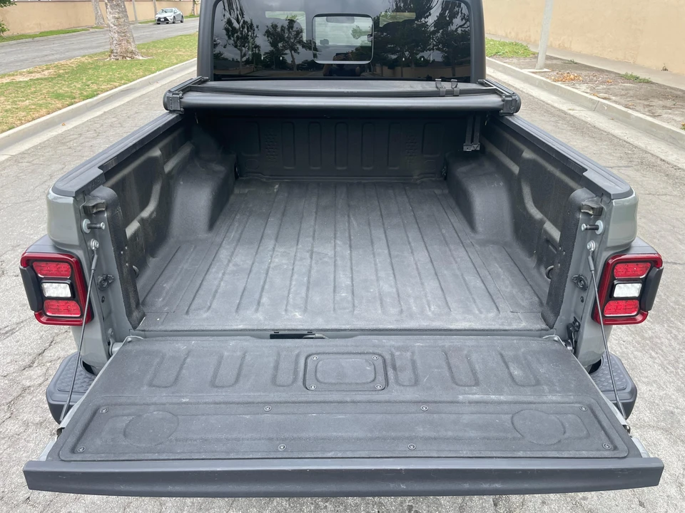 2021 Jeep JT Gladiator - Image 17 of 31