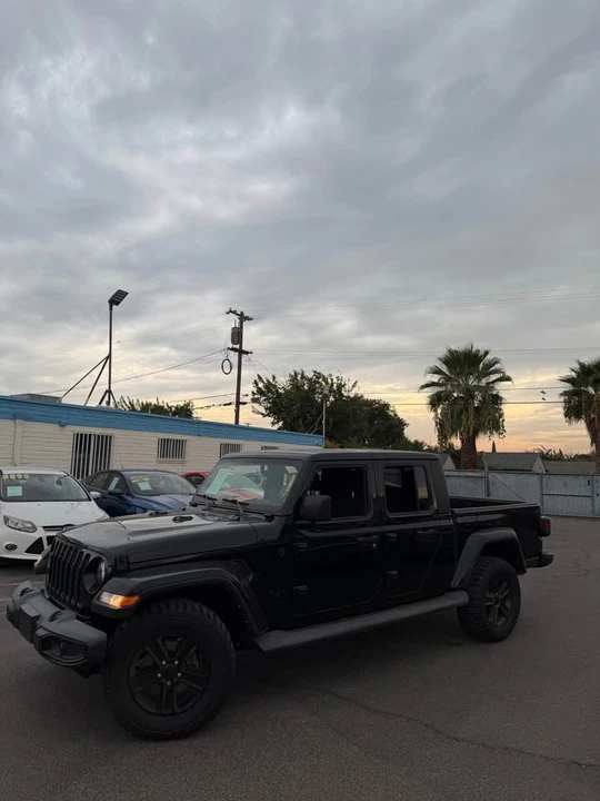 2021 Jeep JT Gladiator - Image 2 of 8