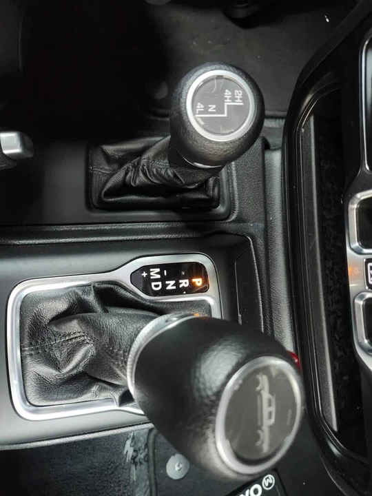 2021 Jeep JT Gladiator - Image 12 of 16