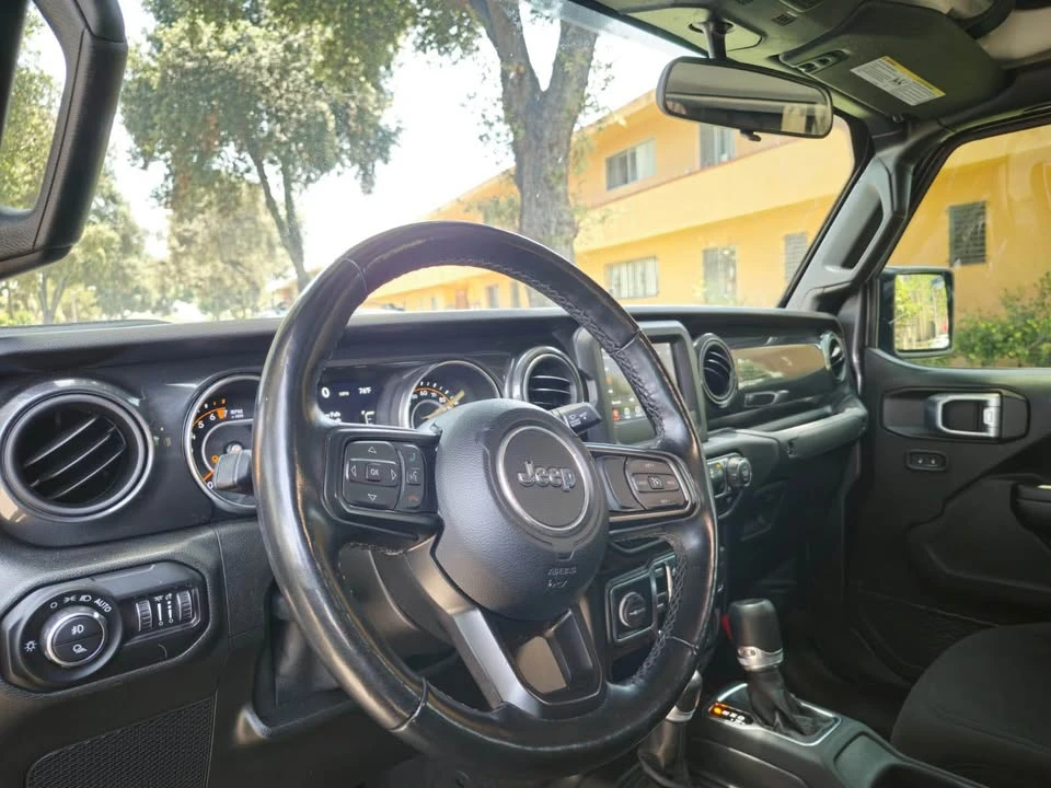 2021 Jeep JT Gladiator - Image 9 of 16