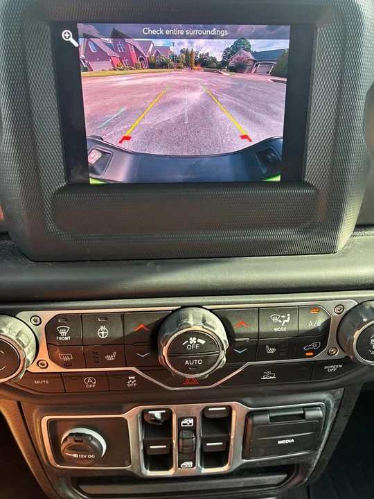 2021 Jeep JT Gladiator - Image 12 of 16