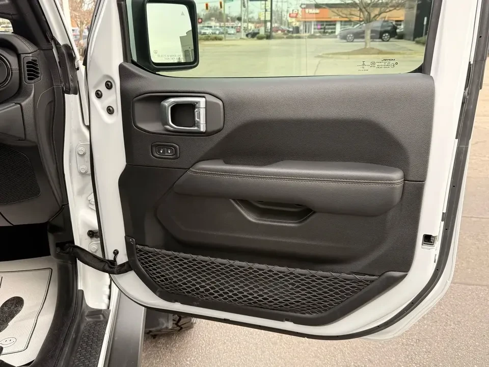 2021 Jeep JT Gladiator - Image 9 of 17