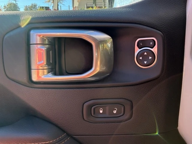 2021 Jeep JT Gladiator - Image 13 of 21