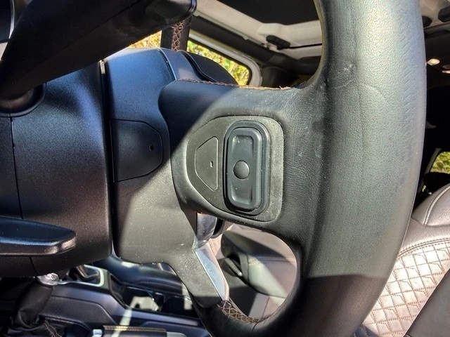 2021 Jeep JT Gladiator - Image 14 of 21