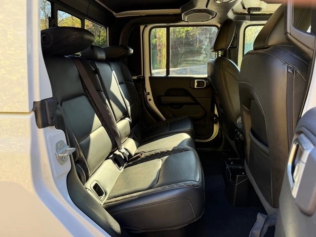 2021 Jeep JT Gladiator - Image 17 of 21
