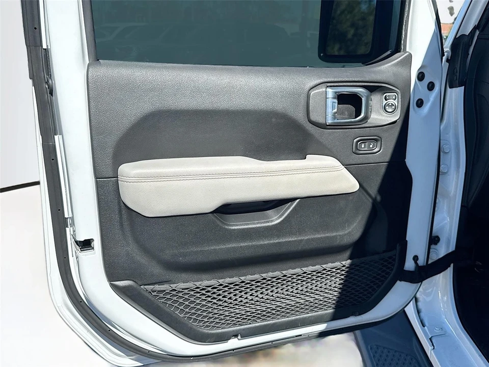 2021 Jeep JT Gladiator - Image 18 of 21