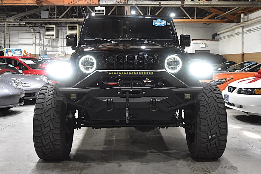 2021 Jeep JT Gladiator - Image 2 of 21