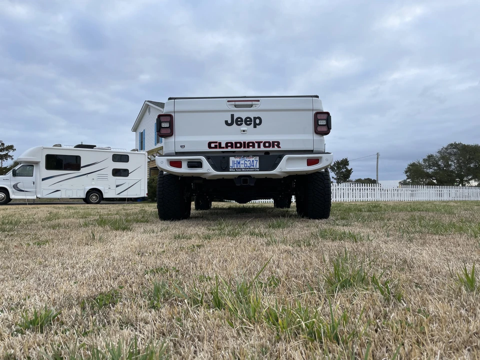 2021 Jeep JT Gladiator - Image 16 of 31